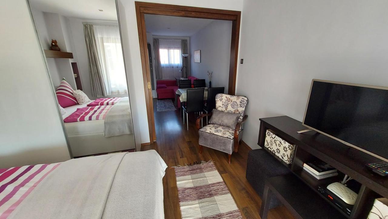 Titi Classic & Trendy Apartman บุค ภายนอก รูปภาพ