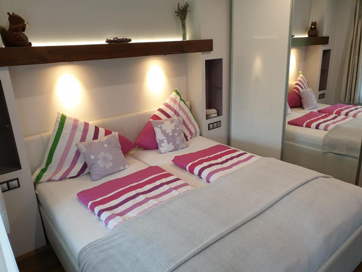 Titi Classic & Trendy Apartman บุค ภายนอก รูปภาพ